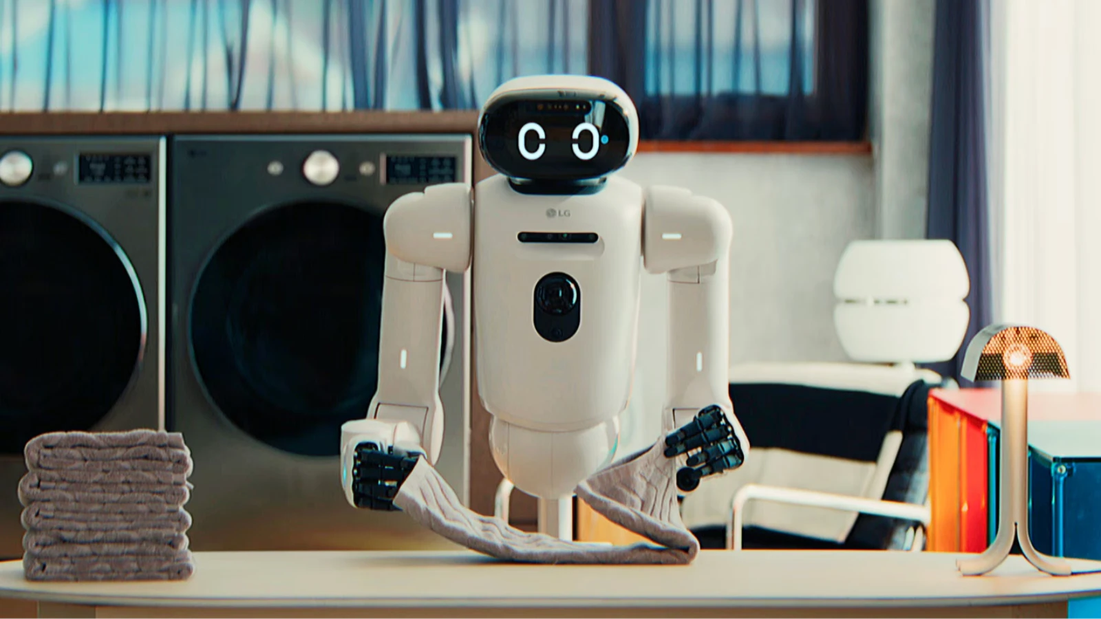 LG’nin yapay zeka destekli yeni ev robotu CLOiD, CES 2026’da tanıtıldı