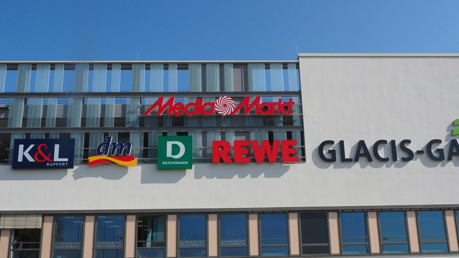 Hollandalı perakende devleri Almanya’da Media Markt’ı geride bıraktı