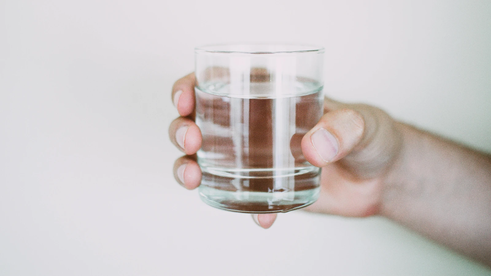 Su tüketimi yeniden tartışılıyor: 2 litre kuralı geçerliliğini yitiriyor