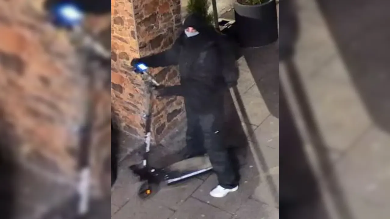 Dortmund'da polis bir kioska silahla saldıran adamı arıyor