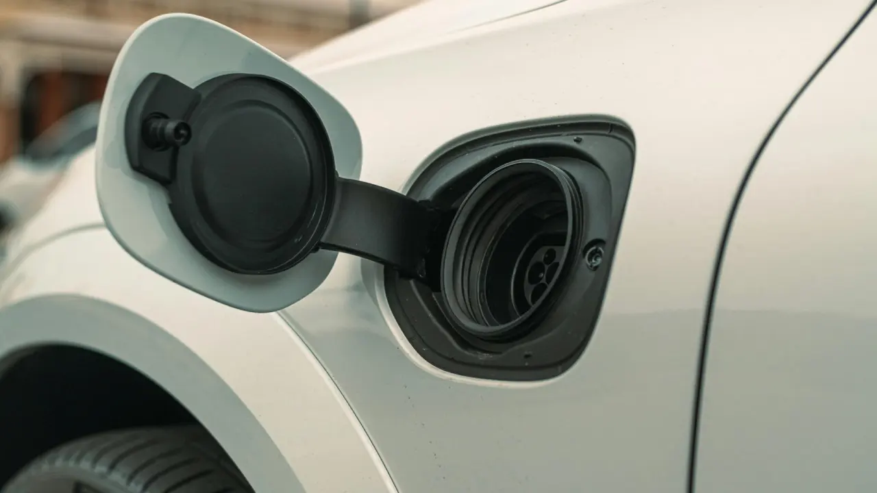 ADAC elektrikli otomobillerde test yaptı: Kışın hiçbiri menzilini tamamlayamadı