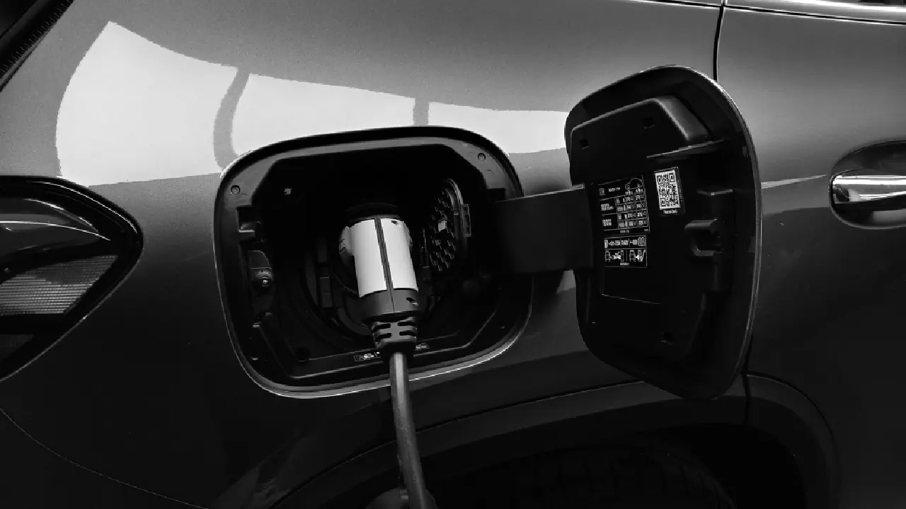 Elektrikli araç alacaklara uyarı uzman isimden geldi: Paranızı çöpe atmayın