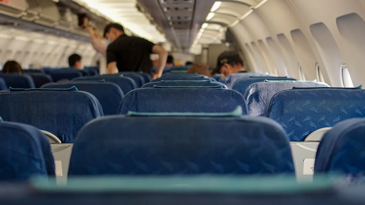 Uçuş iptal edildi, Münih'te 123 Lufthansa yolcusu geceyi uçakta geçirmek zorunda kaldı