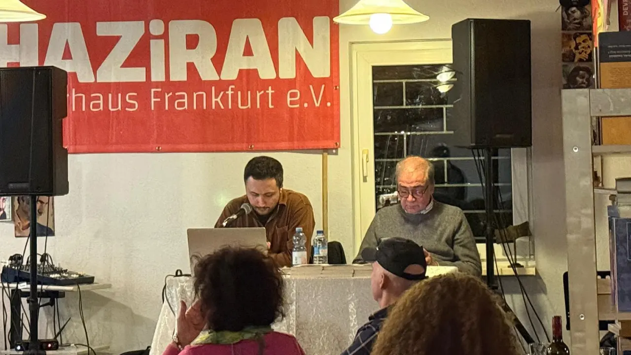 Frankfurt'ta dikkat çeken etkinlik: Epstein ve Adnan Oktar'ın benzerlikleri