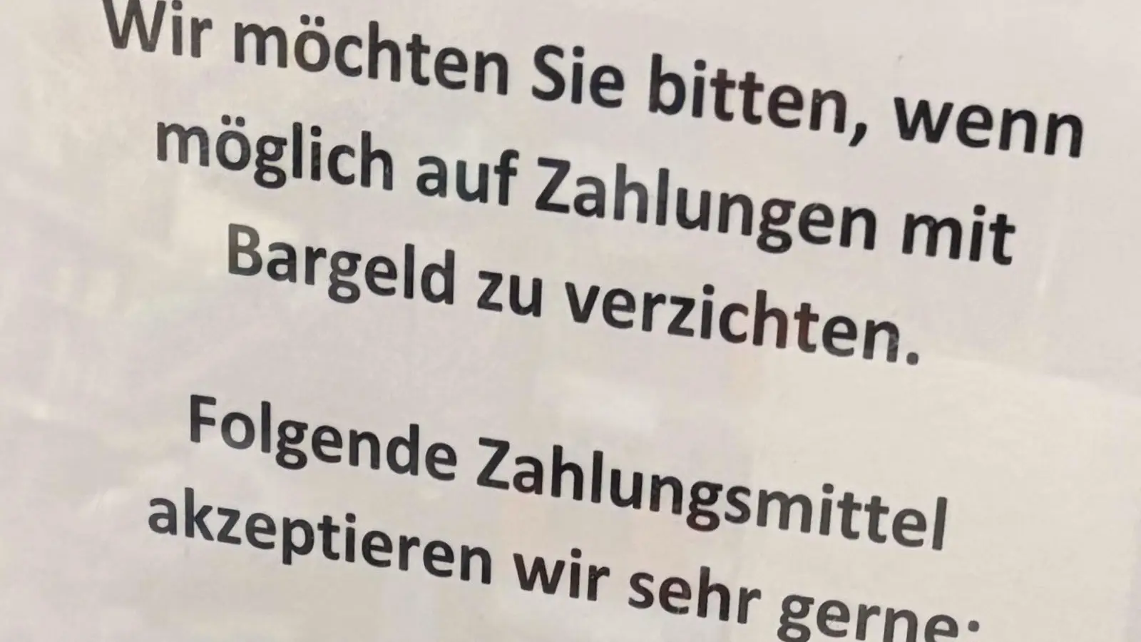 Edeka şubesindeki nakit uyarısı Almanya’da tartışma başlattı