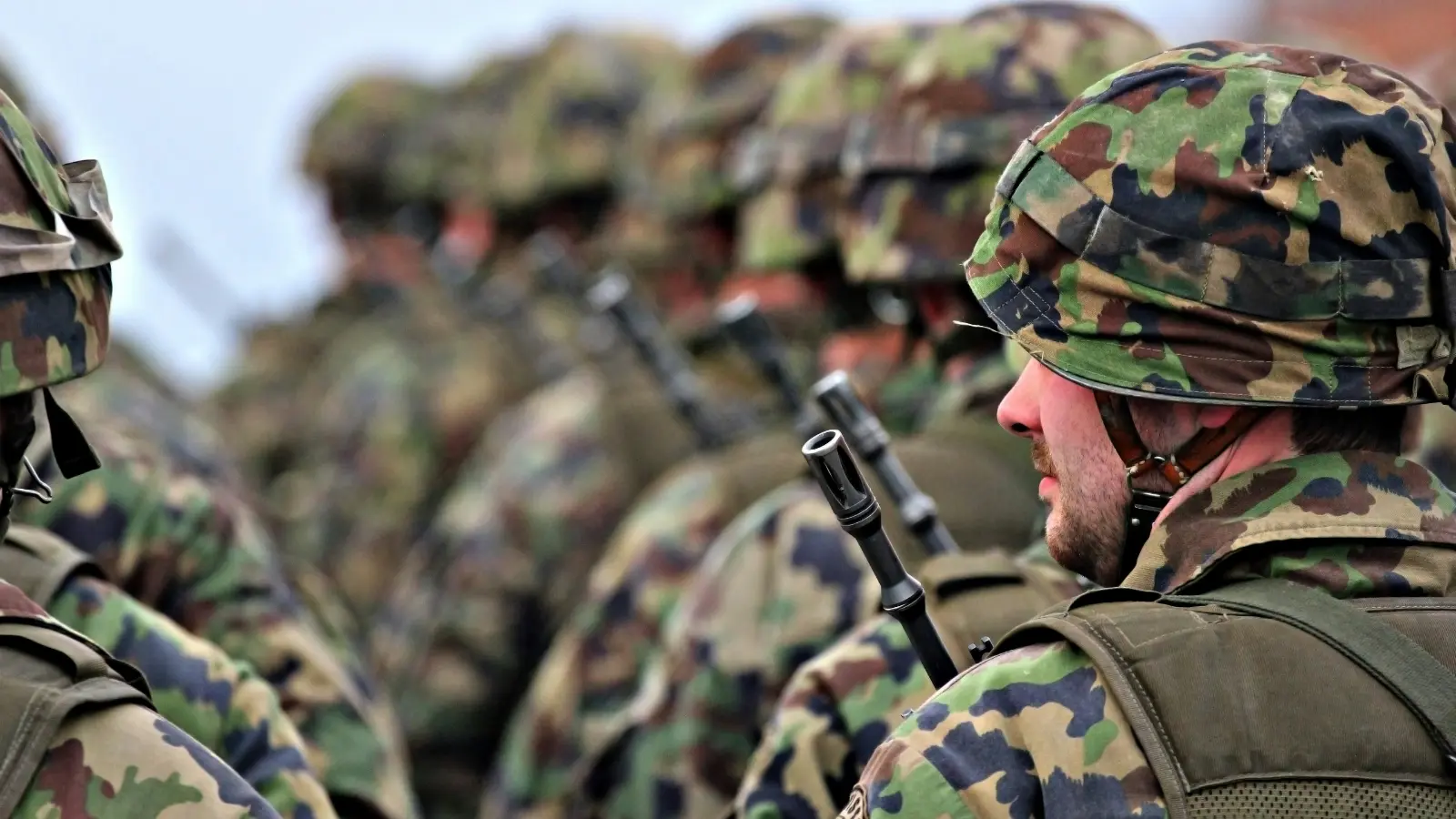 Hollanda ordusu Rusya ile olası bir savaş için esir kampı denemesi yapıyor