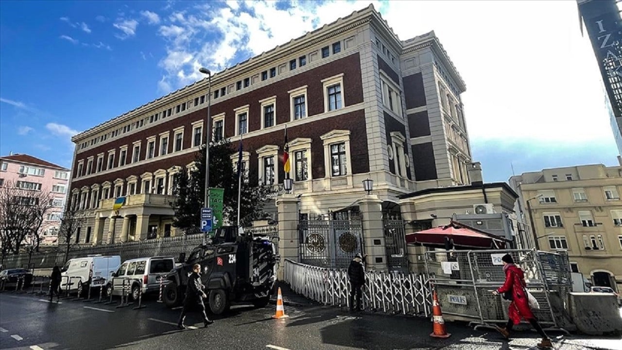 Almanya’dan "uzun vize bekleme" açıklaması: Sorumluluk Türkiye’de