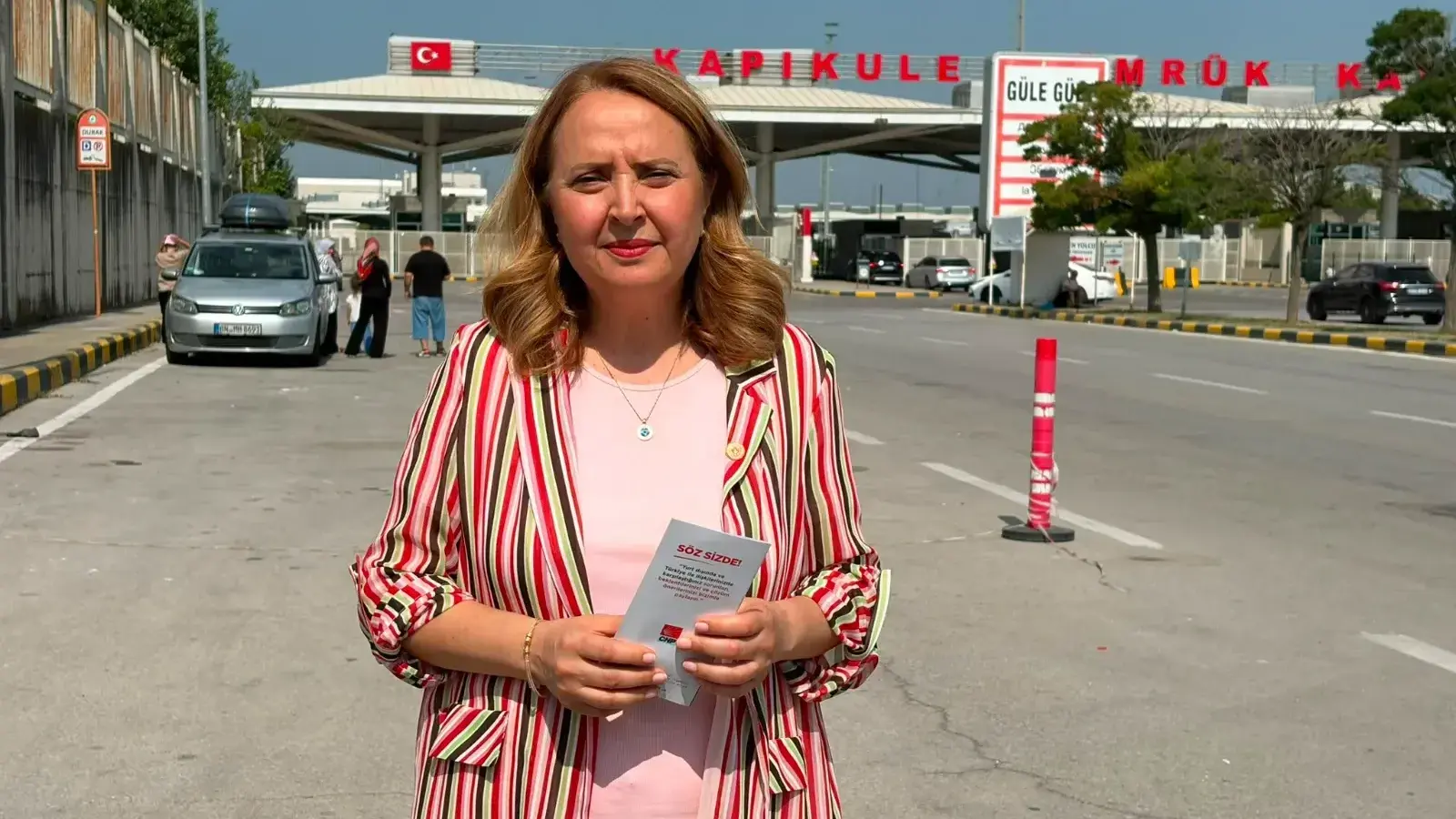 CHP'li Semra Dinçer Kapıkule’de gurbetçilerin sorunlarını dinledi