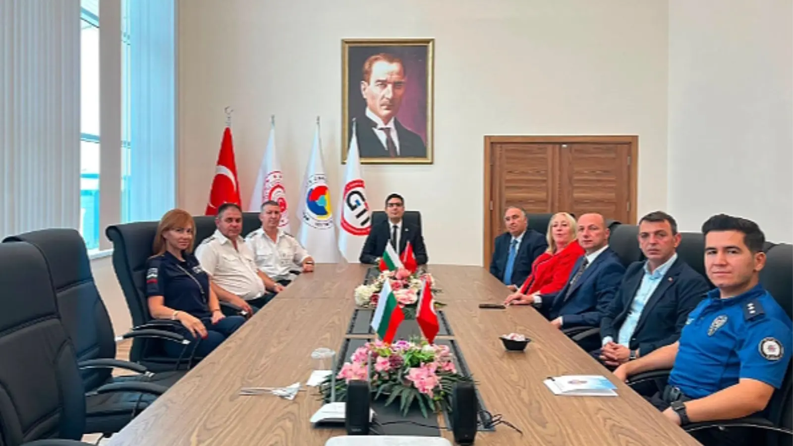 Gurbetçilerin Hamzabeyli'deki geçişlerini hızlandıracak çözümler görüşüldü