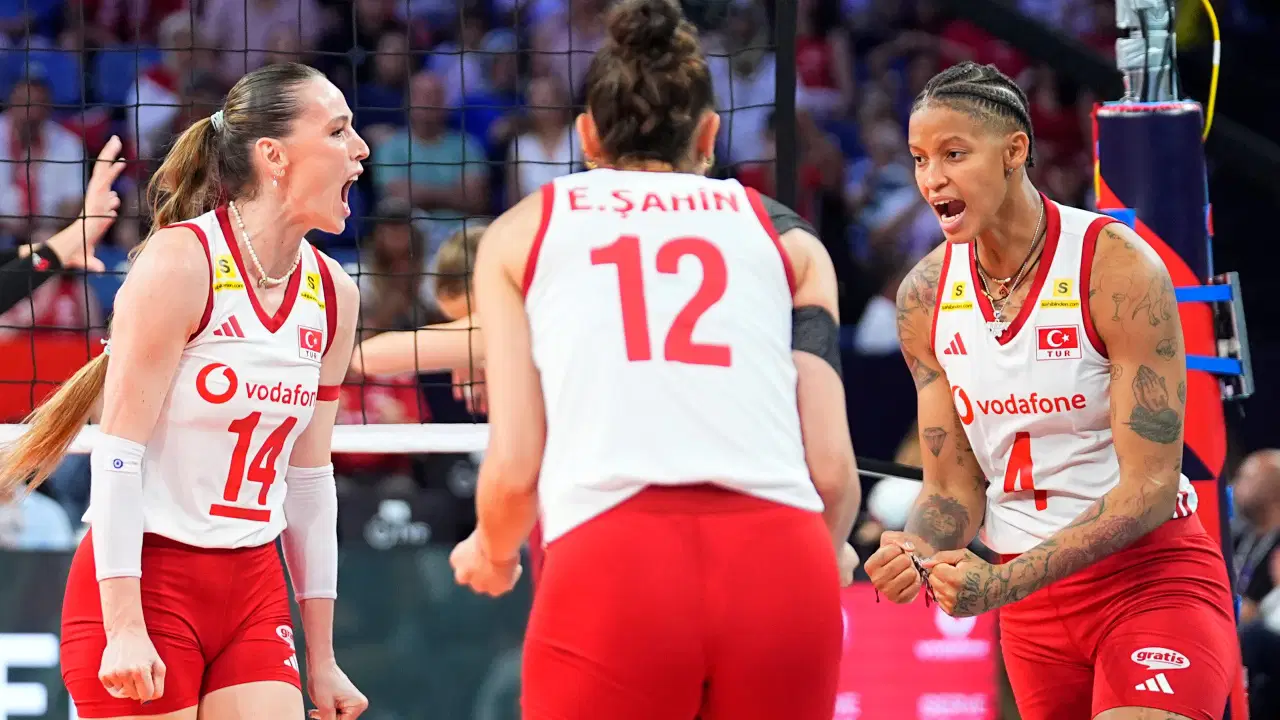 Filenin Sultanları Almanya'yı devirdi yarı finale yükseldi