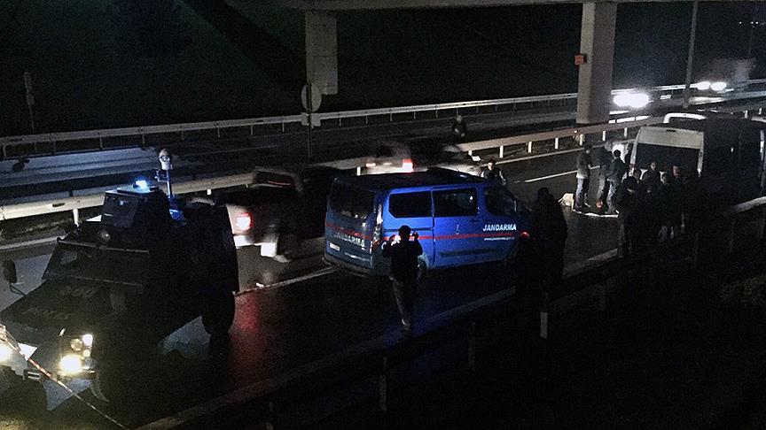 İzmir'de askeri araca silahlı saldırı
