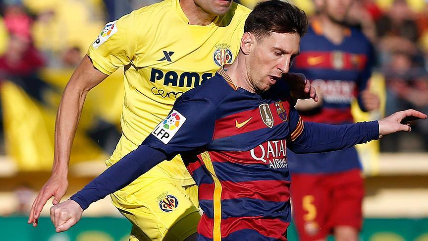 Messi'nin şutu kadın taraftarın bileğini kırdı