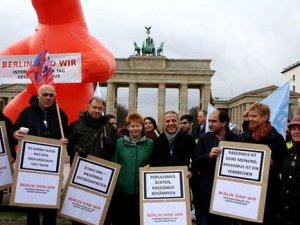 Irkçılığa karşı 'Berlin biziz' mesajı