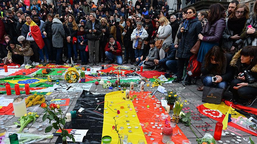 Belçika terör kurbanlarının yasını tutuyor