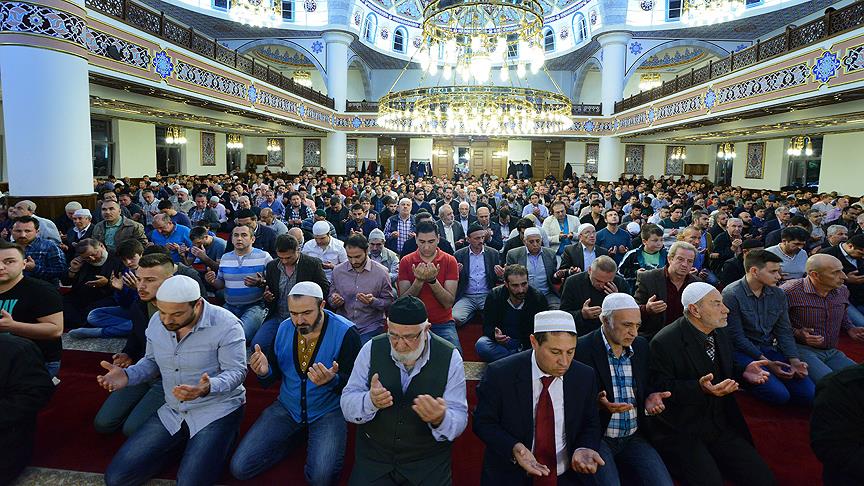 Avrupa'daki Müslümanlardan Brüksel'deki saldırılara tepki
