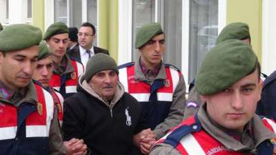 Cinayet şüphelisi 2 kişi, hastaneye emniyet kordununda gitti