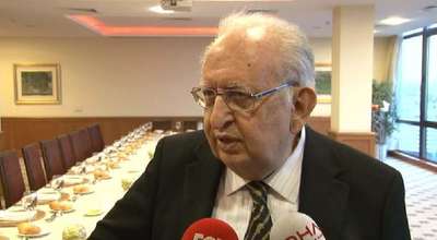 Hüsamettin Cindoruk'tan "Milli Merkez" yemeği