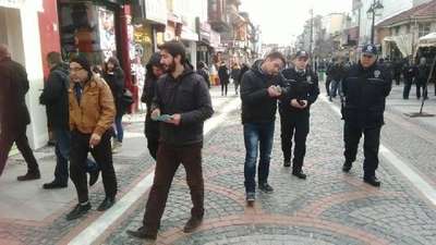 Boykot bildirisi dağıtan 10 kişi gözaltına alındı