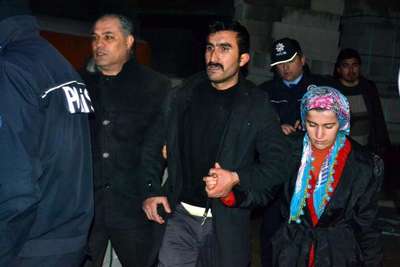 Evden uzaklaştırma cezası alınca çatıya çıktı (2)