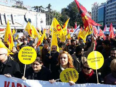 İzmir'de 'boykot yürüyüşü' gerginliği  (2)