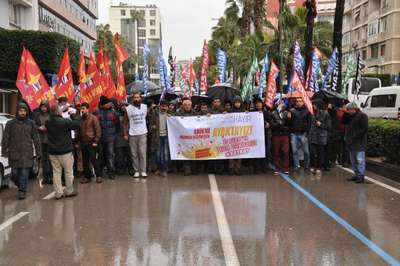 Adana'da 'laik ve bilimsel eğitim' yürüyüşü
