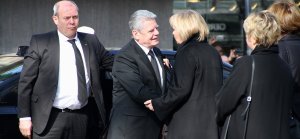 Westerwelle son yolculuğuna uğurlandı