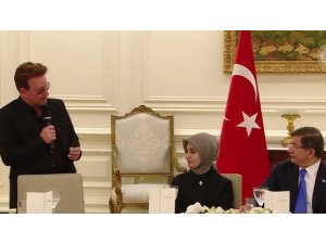 U2: Sizin bu yaptığınız çok sıra dışı