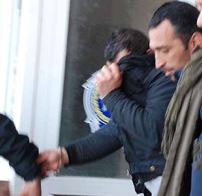 Anne-oğulu rehin alan zanlı tutuklandı