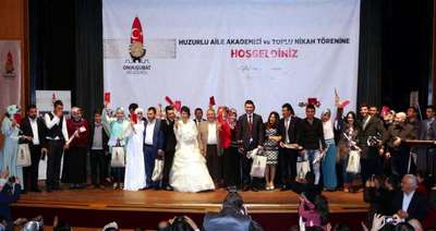 Kahramanmaraş'ta biri İngiliz, biri Suriyeli 40 çift evlendi