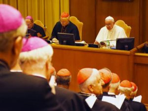 Papa’dan Kilise’ye eleştiri
