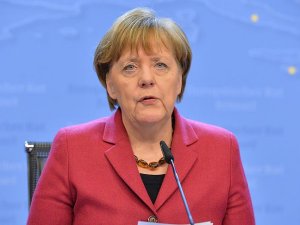 Siyasi partilerden Merkel'e Türkiye uyarısı