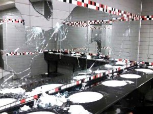 Fenerbahçe taraftarından büyük hasar