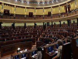 İşe gitmeyen büyükelçi görevden alındı
