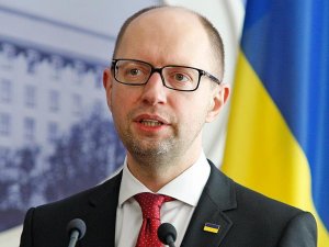 Ukrayna Başbakanı Yatsenyuk istifa etti