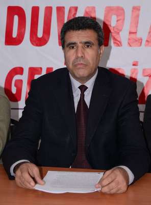 İzmir'de 'Öcalan'a özgürlük' mitingi yasaklandı