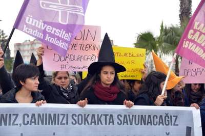 Özgecan'ın öldürülmesini protesto ettiler