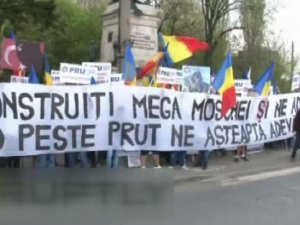 Dev cami projesi  protestosu