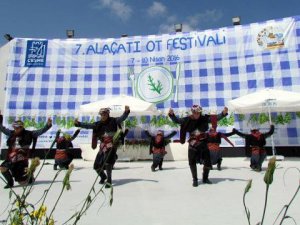 Çeşme 'Ot Festivali' ile güldü