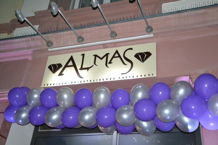 Almas Restoran açıldı