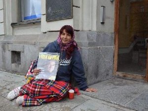 Binlerce AB göçmeni Roman vatandaşı dileniyor