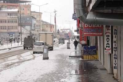 Hakkari ve ilçelerinde kepenkler açılmadı