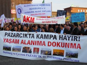 Aleviler, Kahramanmaraş'taki kampa karşı yürüdü