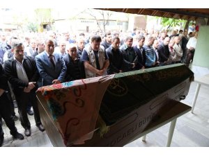Gurbetçi abi, anne katili kardeşinin üzüntüsünü yaşıyor