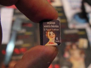 'Dünyanın okunabilir en küçük şiir kitabı'