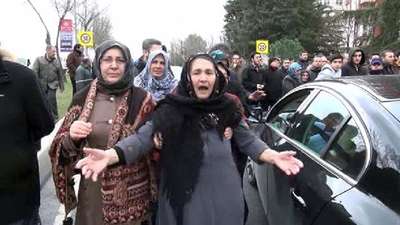 Bıçaklanarak öldürülen 17 yaşındaki liseli gencin ailesi ve sevenlerinden eylem