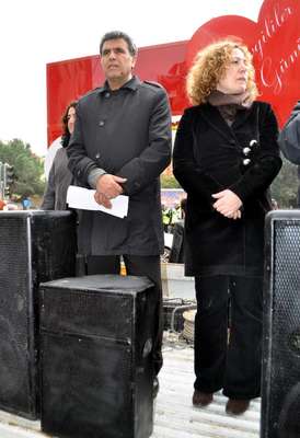 İzmir'de HDP'liler Öcalan'ın serbest bırakılmasını istedi