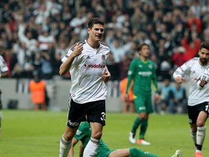 Gomez'den 12 maçta 9 gol