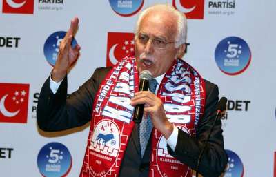 Mustafa Kamalak'tan gazetecilere: Doğruyu yazmazsanız, tutarım yakanızdan