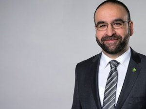 İsveç'te Türk Bakan görevden alındı