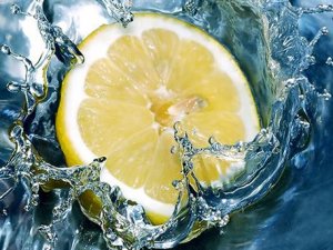 Limonlu suyunun faydaları